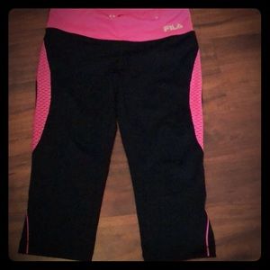 XS Capri workout leggings